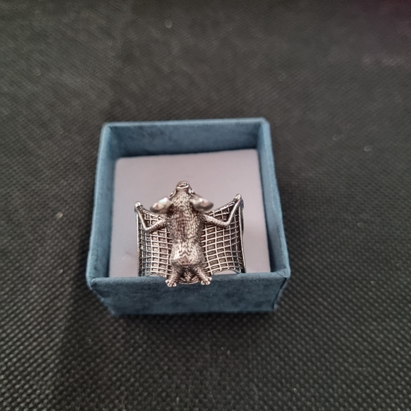 Bat ring - Picture 2 of 3